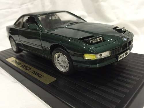 1990 BMW 850i 1:18 Scale Road Tough